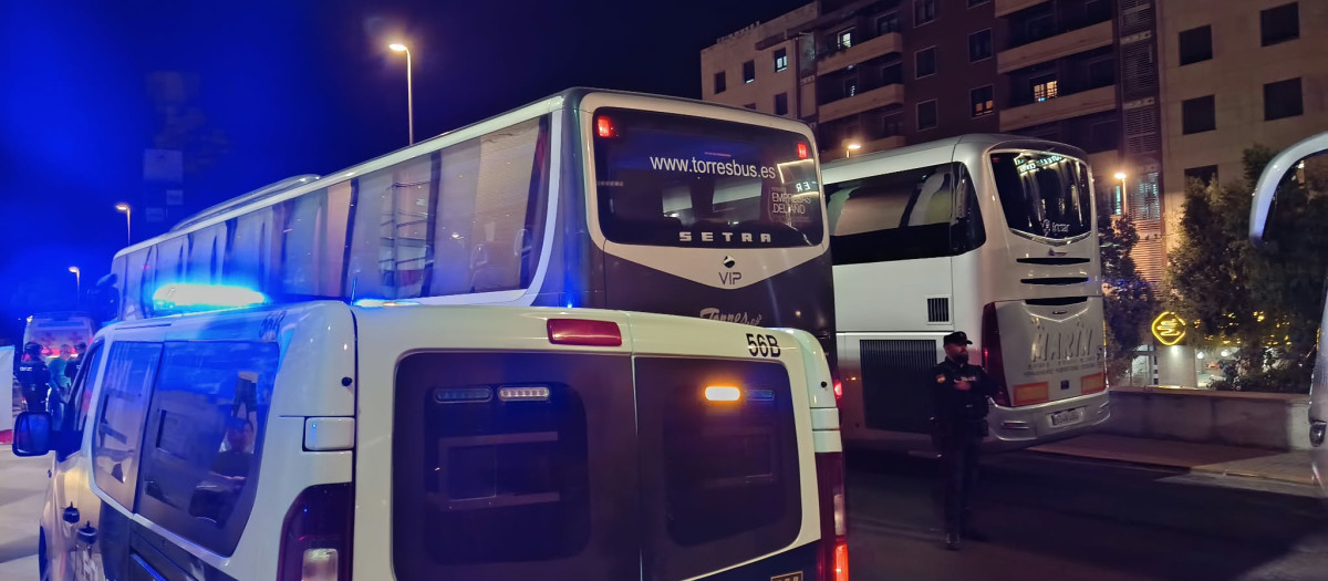 Uno de los autobuses con pasajeros de los accidentes de tren de Toledo
