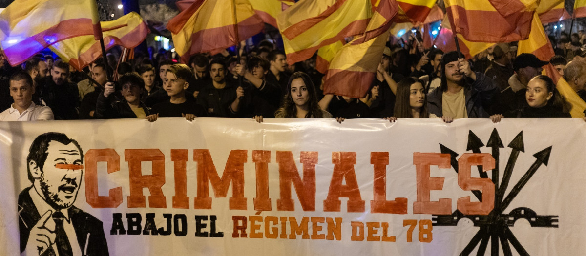 Imagen de la manifestación de Falange tras el accidente de Urda (Toledo)