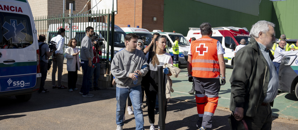 Los heridos llegan al pabellón municipal de Urda (Toledo)