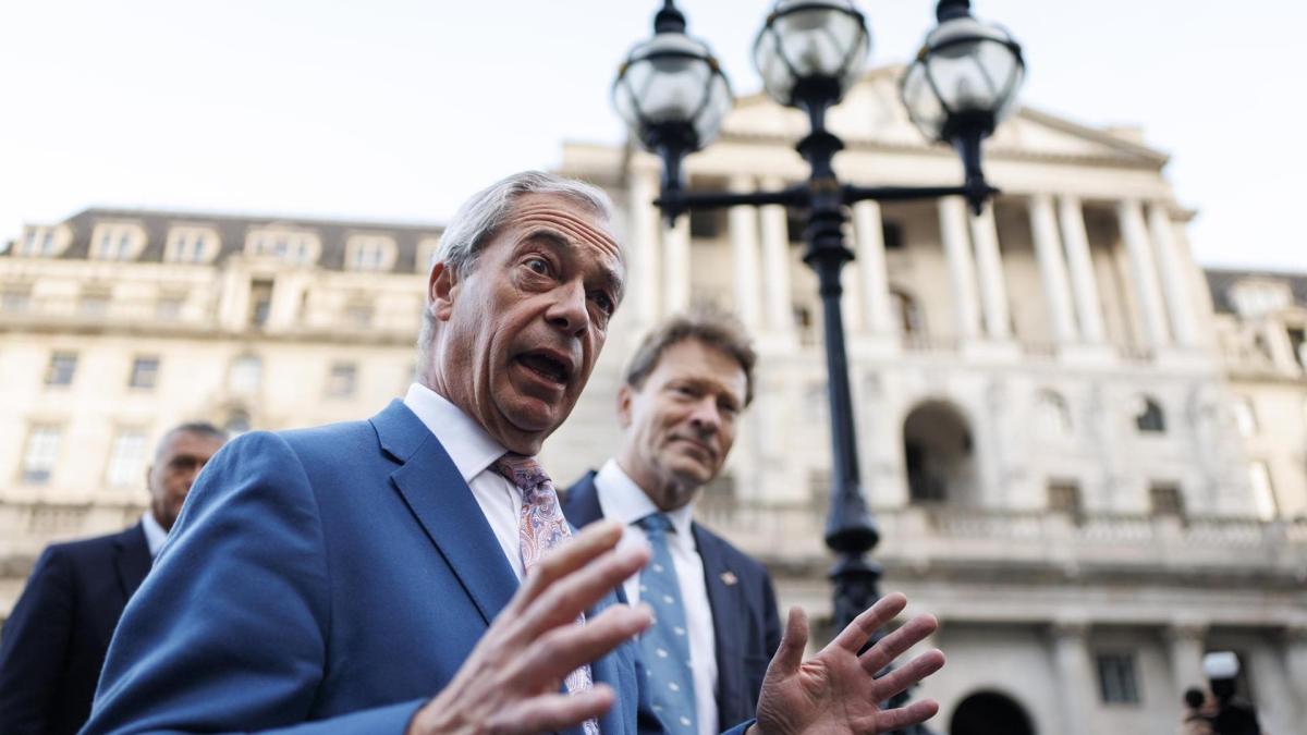 Reform UK propone suspender el sistema de asilo británico durante cinco años si llega al poder