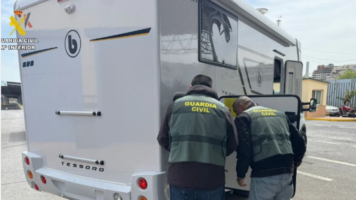 Los vehículos que la Guardia Civil no puede registrar y siguen siendo los preferidos para cometer delitos