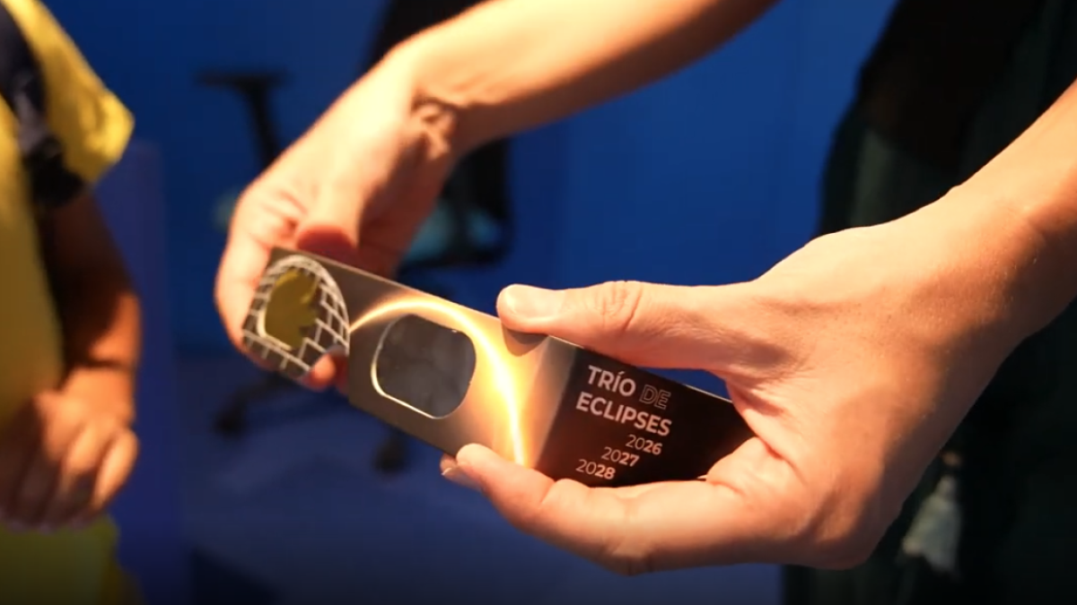 Cómo conseguir gratis las gafas para ver el eclipse total de Sol del 12 de agosto