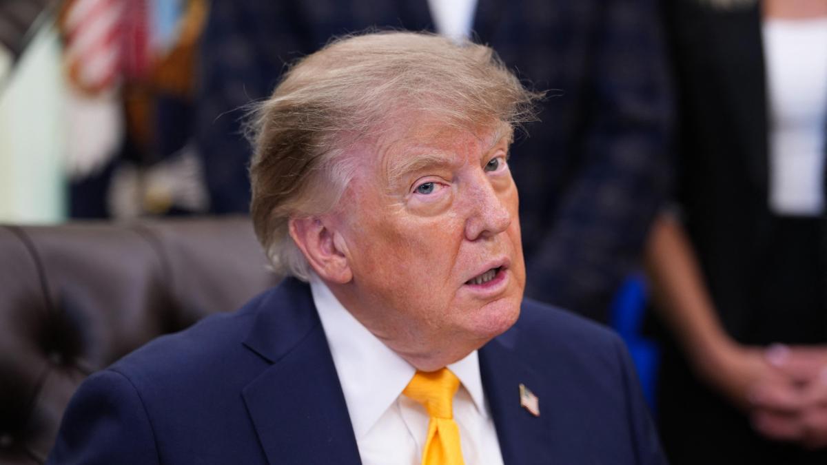 Trump amplía las sanciones contra Rusia y se reserva aranceles del 100 % a quienes compren su energía