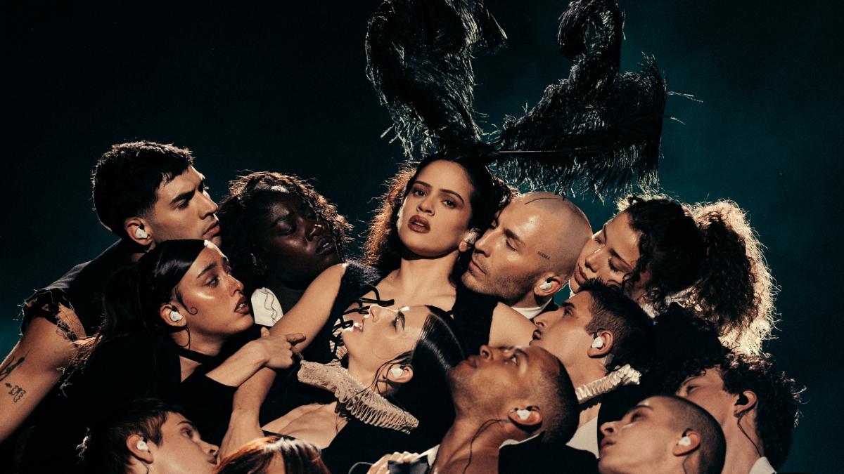 Rosalía completa su «místico» 'Lux' con tres temas feministas: espiritualidad, pero menos