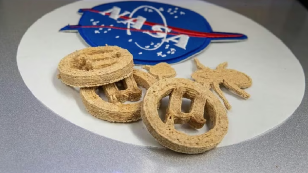 La iniciativa de la NASA que transforma plástico en una galleta de vainilla para el espacio