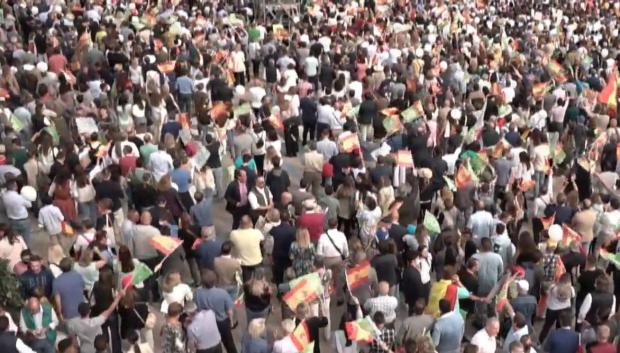Asistentes a la segunda jornada del acto de Vox.