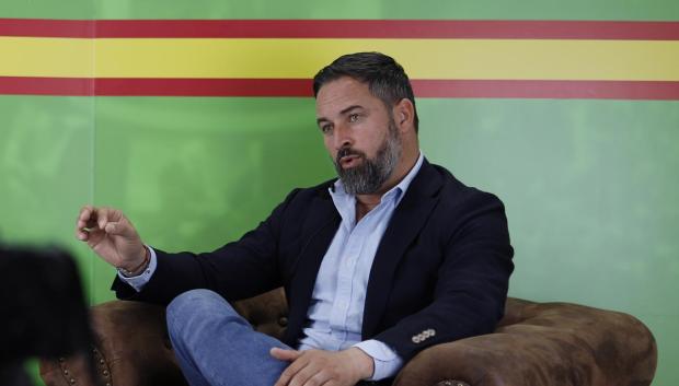 Santiago Abascal, contestando a El Debate.
