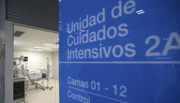 Unidad de Cuidados Intensivos en el Hospital Isabel Zendal de Madrid