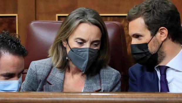 Casado junto a Gamarra y García Egea