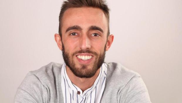 El psicólogo deportivo, Adrián Quevedo, trabaja con deportistas para mejorar su rendimiento, bienestar y así prolongar sus carreras