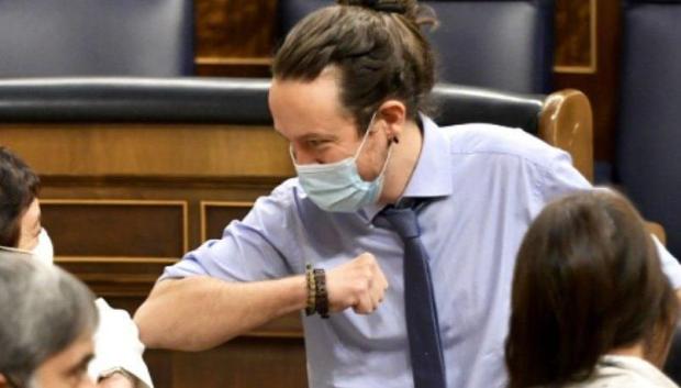Iglesias con la portavoz de Bildu en una imagen de archivo
