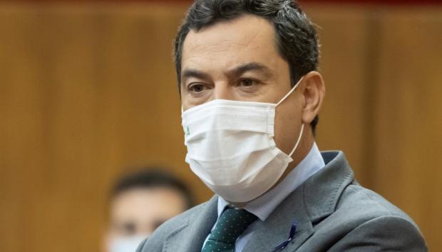 Juanma Moreno en el Parlamento andaluz