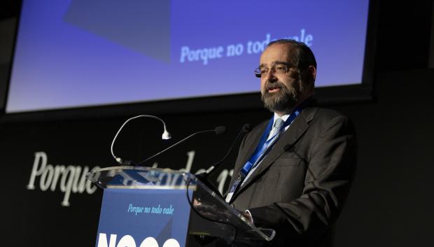 Alfonso Bullón de Mendoza, durante su intervención en la presentación de NEOS.