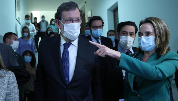 Cuca Gamarra acompaña a Mariano Rajoy