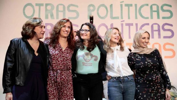 Ada Colau, Mónica García, Mónica Oltra, Yolanda Díaz y Fátima Hamed, en su acto en Valencia