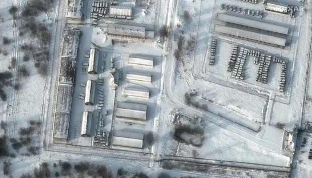 Las imágenes de satélite reflejan la dimensión del despliegue militar ruso