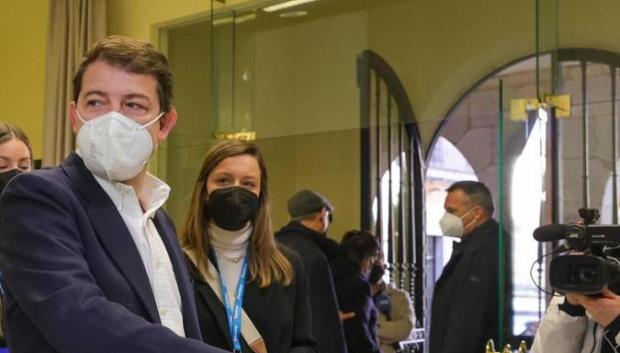 Alfonso Fernández Mañueco, candidato del PP, durante la jornada electoral