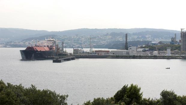 Puerto gasero en la ría de Ferrol