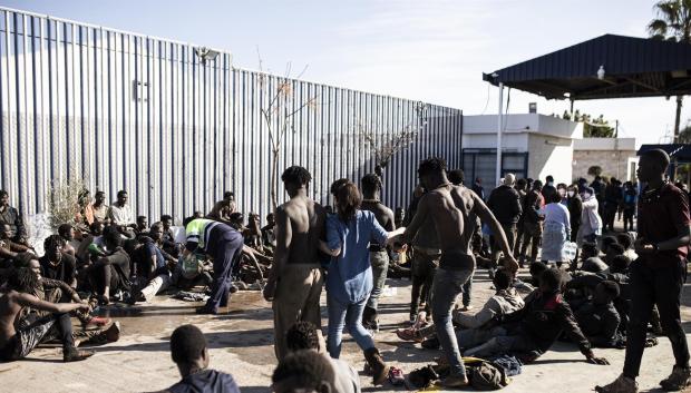 Este miércoles la valla de Melilla vivió el mayor asalto que se conoce con el intento de más de 2.500 migrantes