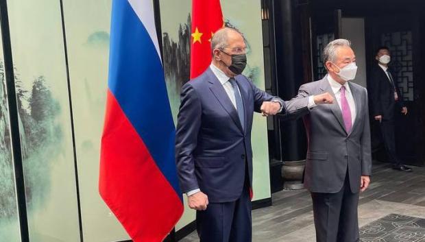 Encuentro entre los ministros de Exteriores de Rusia y China