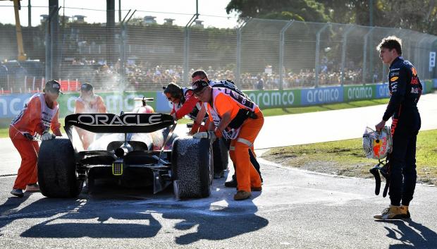 Verstappen suma dos abandonos y una victoria en tres carreras