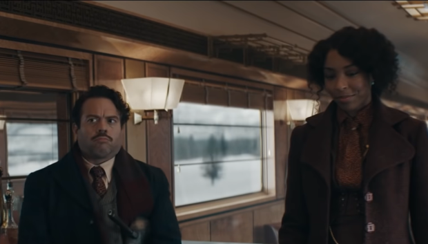 Jacob Kowalski, el muggle que todo los fans de Harry Potter envidiam, y Eulalia Hicks, un nuevo personaje presentado en Los secretos de Dumbledore