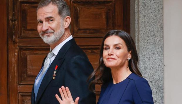 Los Reyes, a su llegada al Paraninfo de la Universidad de Alcalá de Henares para entregar el Premio Cervantes