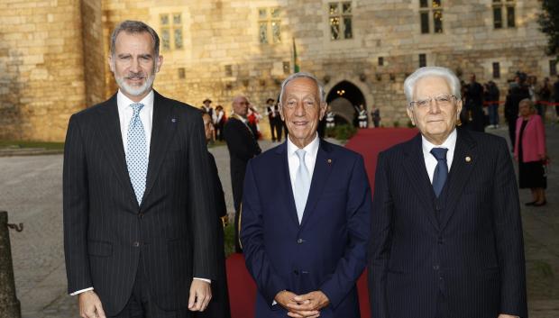 Felipe VI, junto a los presidentes portugués e italiano