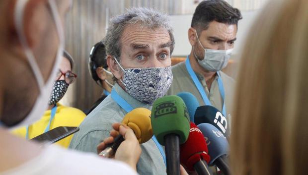 Fernando Simón, acude a la inauguración del Congreso de la Sociedad Española de Medicina Familiar y Comunitaria, SemFYC, en el Palacio de Congresos de Palma de Mallorca, a 7 de octubre de 2021, en Mallorca, Islas Baleares (España). Durante su intervención, Fernando Simón, ha interpretado la evolución de la pandemia de Covid-19 y también ha abordado la precarización del Sistema Nacional de Salud en general, y de la Atención Primaria en particular. El Congreso reúne a más de 2.500 profesionales de Atención Primaria de todo el Estado.
POLITICA
Isaac Buj - Europa Press