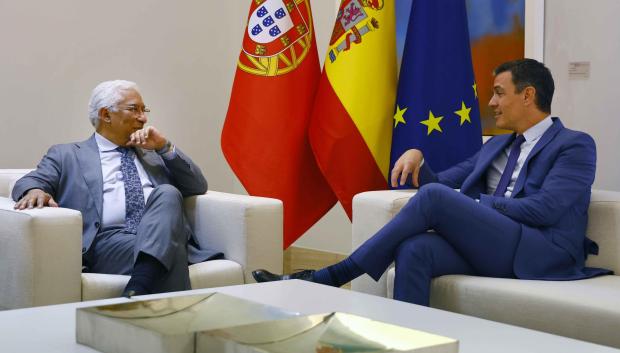 Pedro Sánchez y Antonio Costa conversaron en la Moncloa sobre el tope del gas que Europa no acaba de conceder