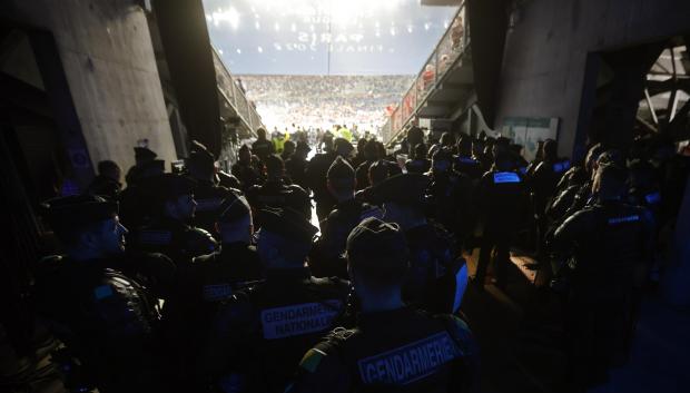 La policía francesa actuó contra los aficionados del Liverpool sin entrada y contra los robos a los aficionados del Real Madrid