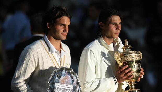 Federer y Nadal tras la legendaria final de Wimbledon 2008