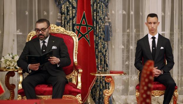 El rey de Marruecos, Mohamed VI, y su hijo, Moulay Hassan