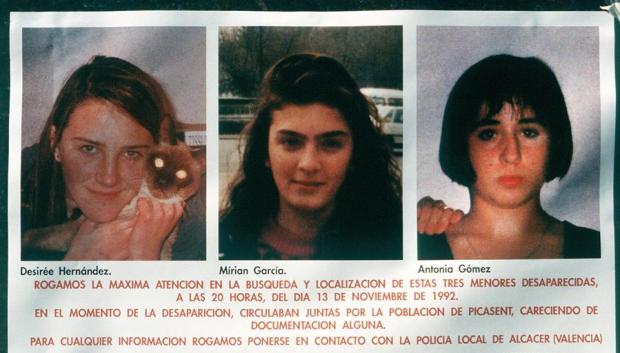 Cartel en el que se instaba a informar a la ciudadanía si había visto a las niñas de Alcàsser