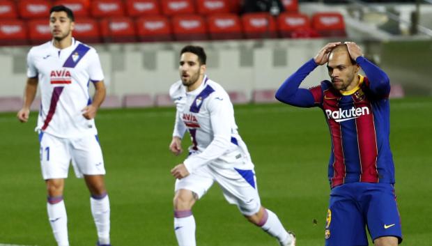 Braithwaite lamenta un penalti fallado con el Barcelona