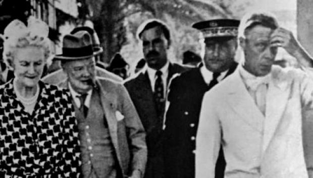 Clementine (extremo izquierdo) y Winston Churchill con el duque de Windsor en la Riviera francesa en 1948
