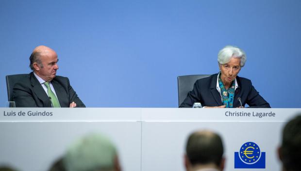 Christine Lagarde, junto al vicepresidente del BCE, el español, Luis de Guindos