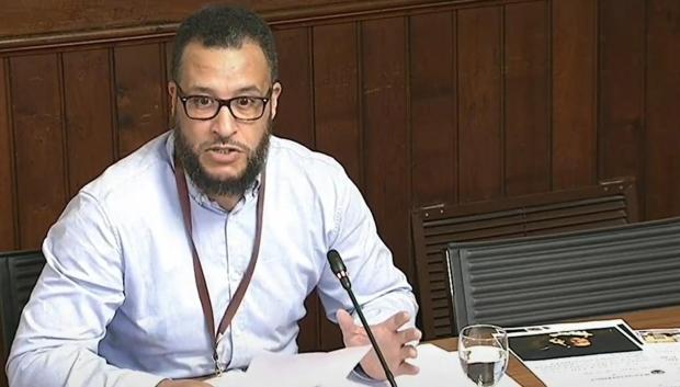 Mohamed Said Badaoui, el "salafista" de Reus durante una comparecencia en el Parlament