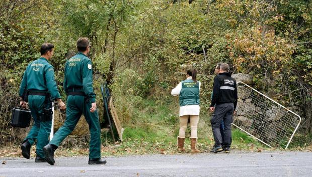 Efectivos de la Guardia Civil en Ávila realizan un registro en la finca en la que fueron hallados restos de Juana Canal