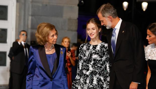 Spanish King Felipe VI with daughter Princess of Asturias Leonor de Borbon  and Queen Sofia during the Princess of Asturias Awards 2022 in Oviedo, on Friday 29 October 2022.