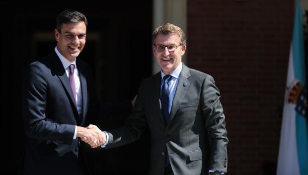 Galicia regional president Alberto Nuñez Feijoo and Spain's Prime Minister Pedro Sanchez during a meeting at the MoncloaPalace in Madrid, Spain on Tuesday, 17 July 2018