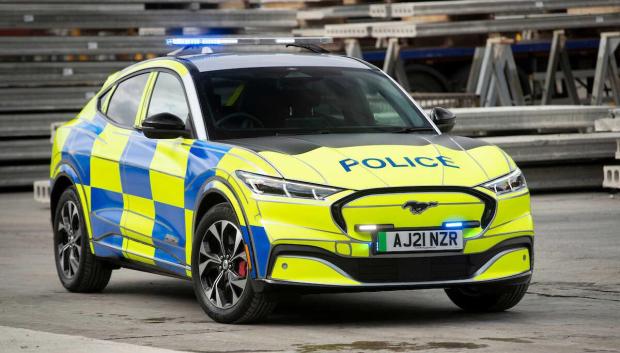 El Ford Mustang Mach-e forma parte del parque móvil de la policía británica