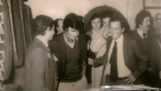 Adolfo Suárez, en la Sociedad de Plateros, junto al autor del artículo