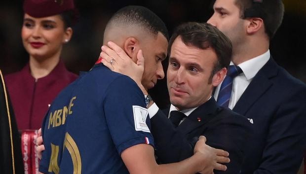 Macron consoló a Mbappé de forma muy repetitiva en la final del Mundial