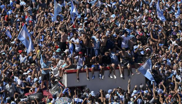 Millones de aficionados argentinos han salido a las calles a celebrar el Mundial
