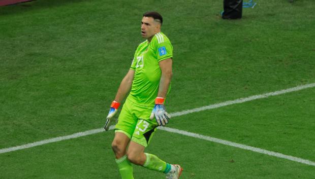 La reacción de Emiliano Martínez tras el fallo de Tchouameni