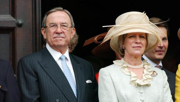 Constantino y Ana Maria de Grecia en la boda real entre Federico y Mary Donaldson.