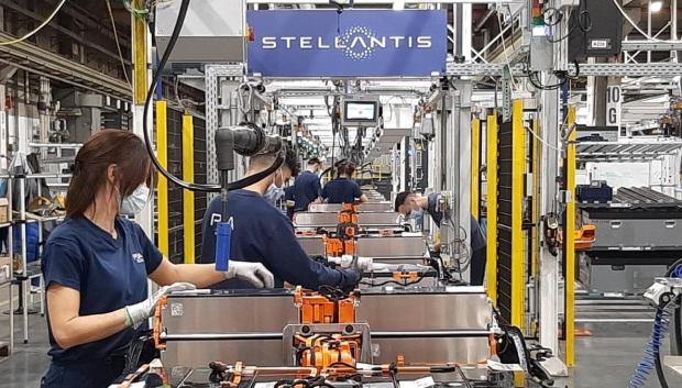 Línea de montaje de la fábrica de Stellantis en Vigo