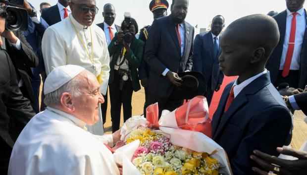 El Papa, a su llegada a Sudán del Sur