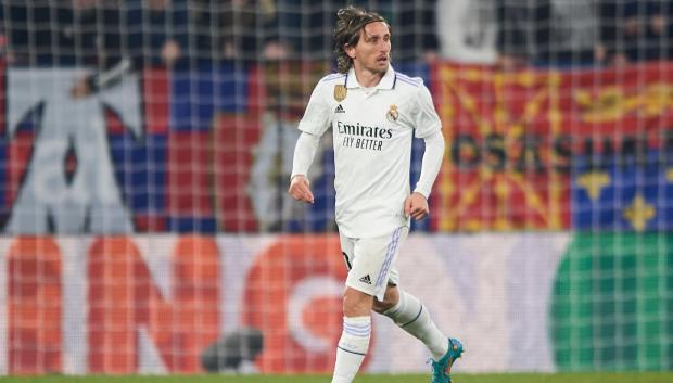 Luka Modric disputando un encuentro con el Real Madrid